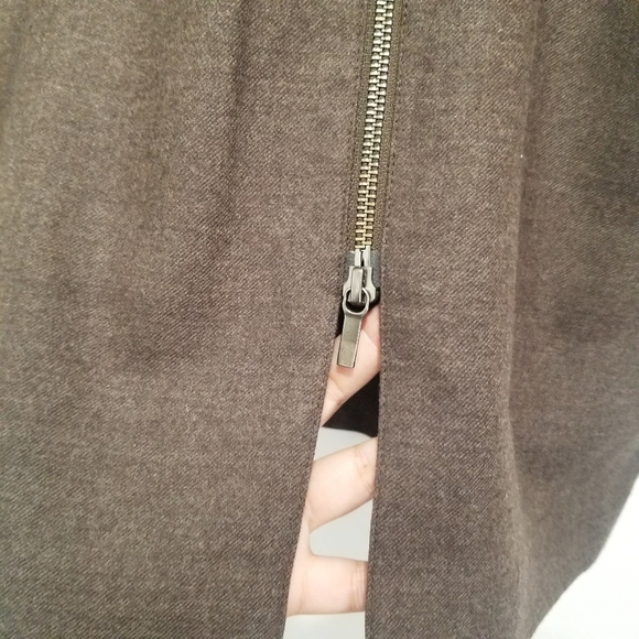 Banana Republic Back Zip Wool Blend Pencil Skirt. - Picture 7 of 9